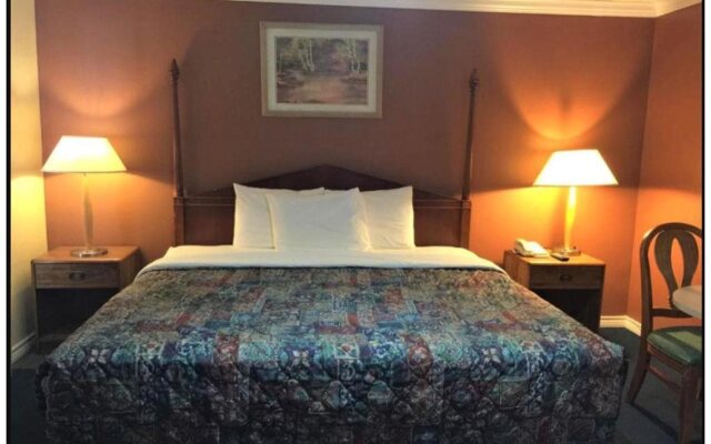 Capital O Hotel Beeville - US 181