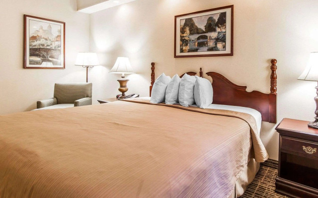Quality Inn Oak Ridge