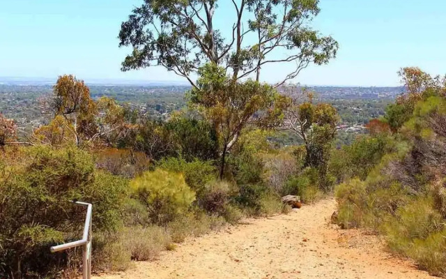 Wifi 2 Air-cons Campbelltown Courtyard West