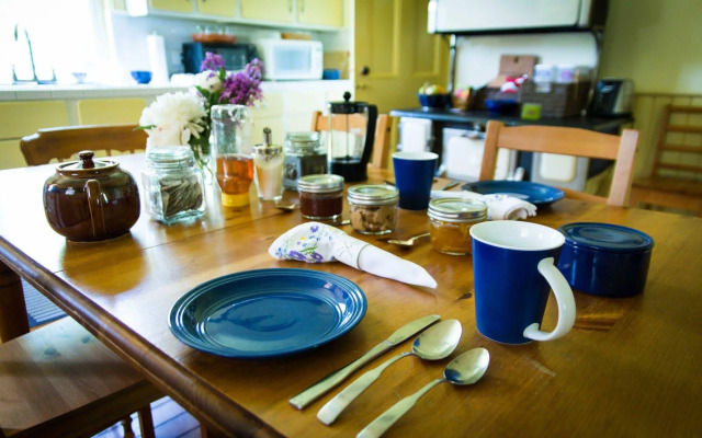 Laura's Bed & Breakfast