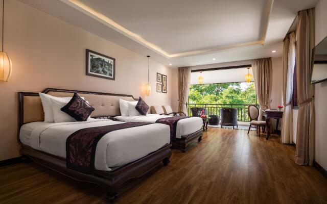 Mulberry Collection Silk Village