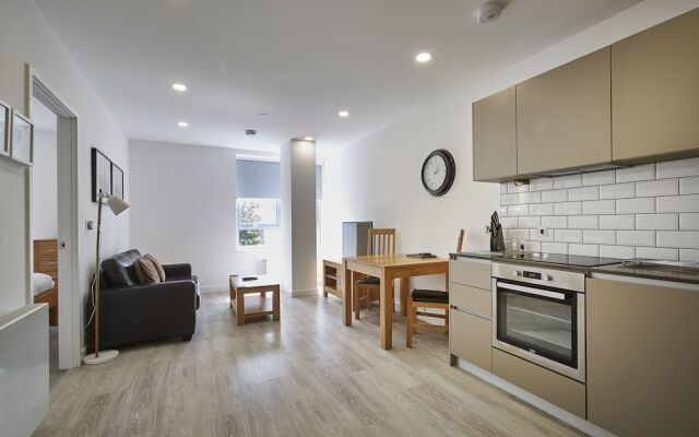 Platform Apartments by ESA