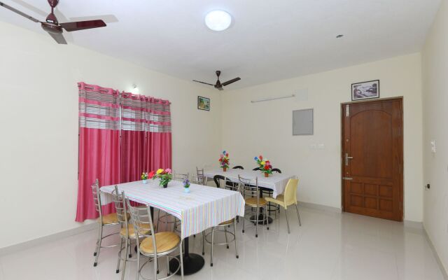 OYO 15701 River View Residency