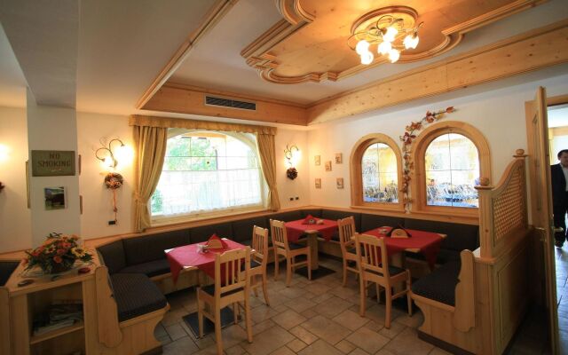 X Alp Hotel