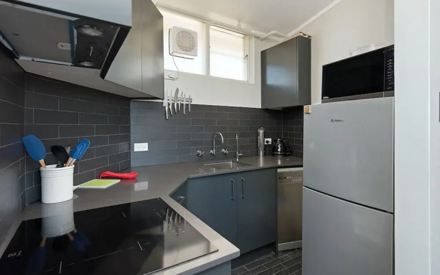 Stunning Ocean View Apartment H324