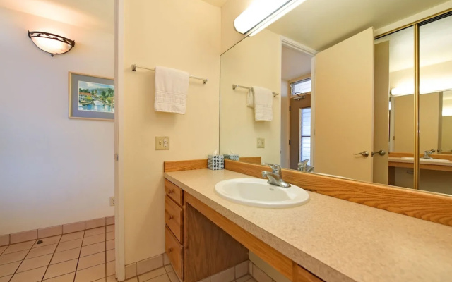 Napili Shores C116 Studio Bedroom Condo