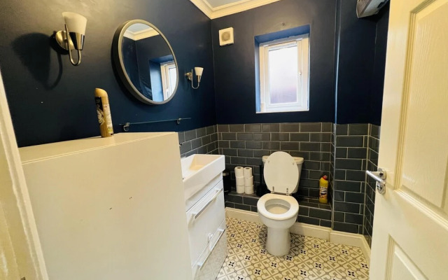Charming 3-bed House in Levenshulme, Manchester