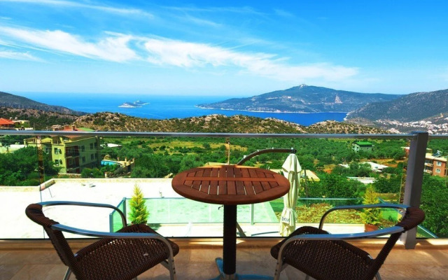 Villa Montana by Akdenizvillam