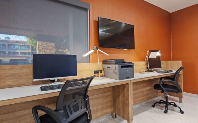 Best Western Carlsbad by the Sea