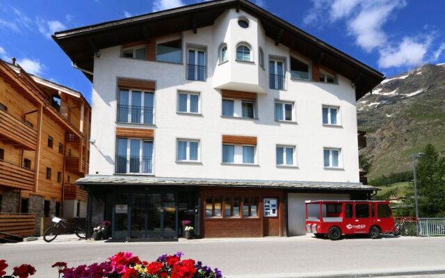 Amber Ski-in/out Hotel & Spa