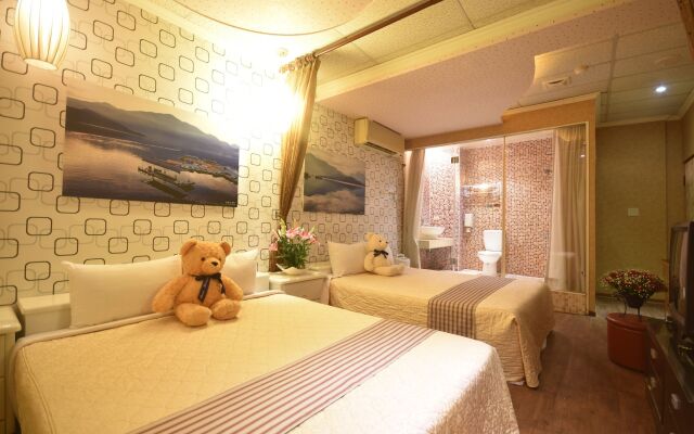 Sun Moon Love Hotel