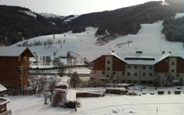 Sunny Villa