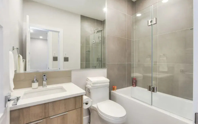 New Luxury Townhome 27