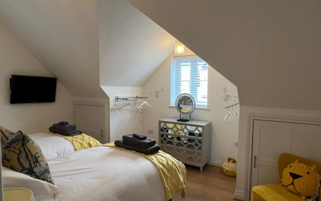 Exmouth Luxury Coastal Boutique Town House