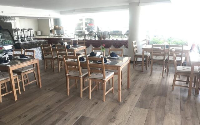 Lotaz hotel suites