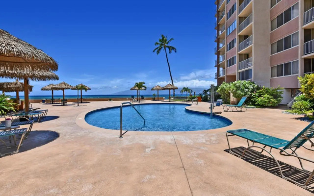 Royal Kahana 104