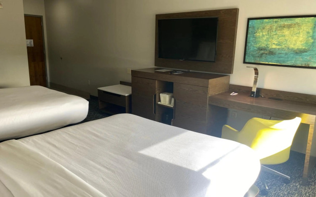 Comfort Inn and Suites Near Lake Guntersville