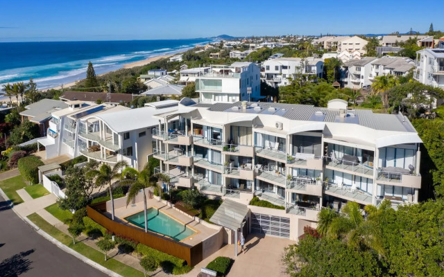 Unit 2 21 Park Cres Modern Stylish apartment