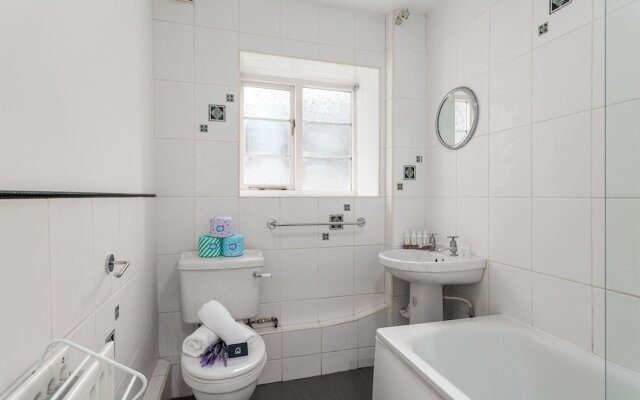 Spacious Pentonville road Apartment
