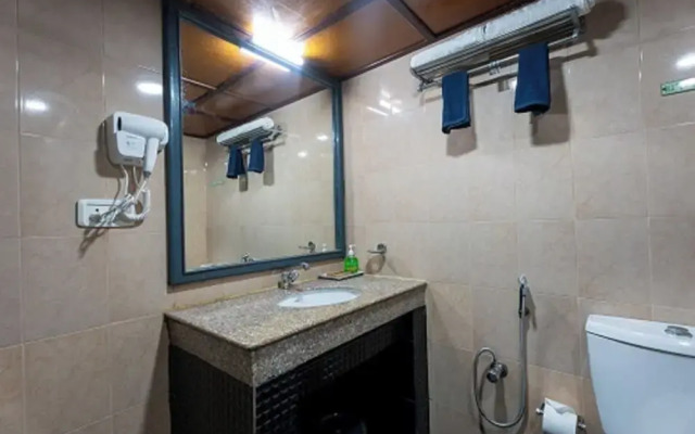 Hotel Mainak