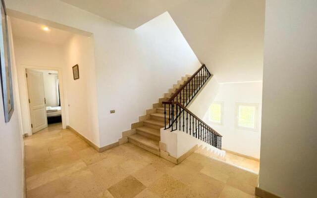 Luxury 4 bedroom villa with a heated pool