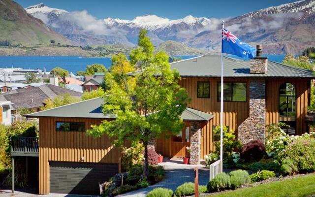 Wanaka Springs Lodge