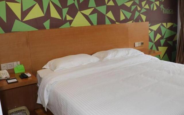 Vatica Hefei West Anqing Nongda East Gate Hotel