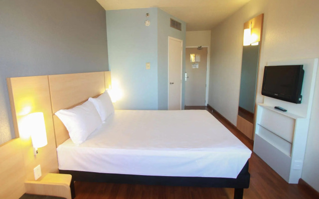 ibis Joinville