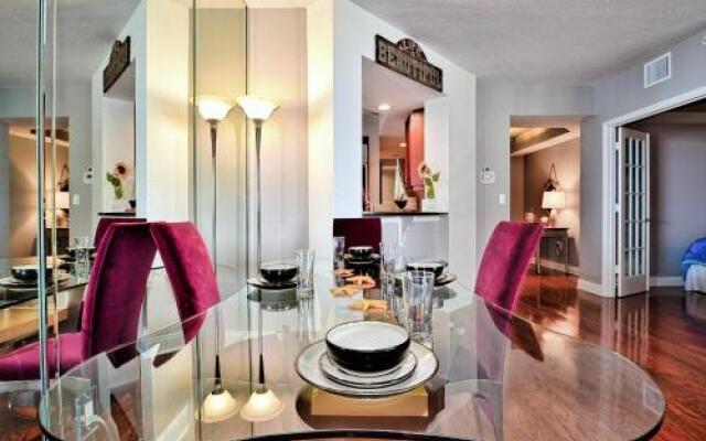 Mandalay Beach Club 1006P