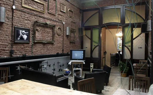 Elefante Rosa Hostel