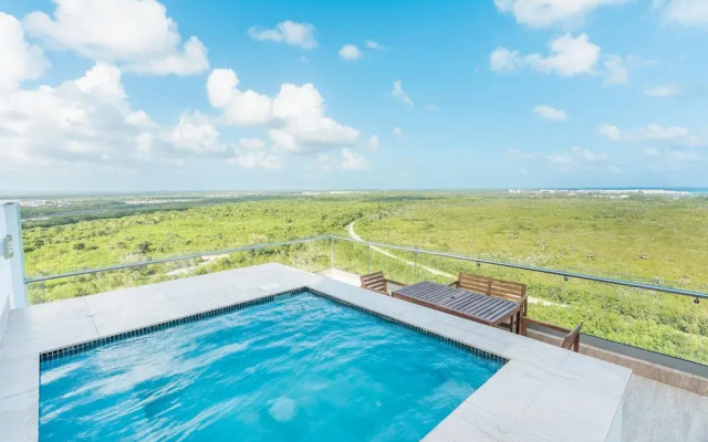 Penthouse With Private Picuzzi in Cap Cana