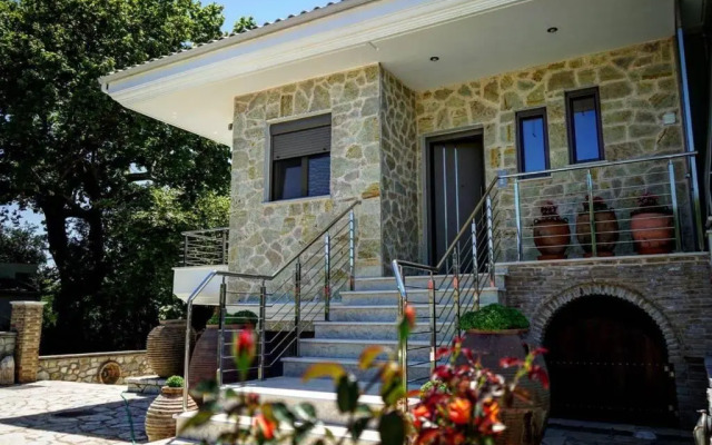 Sofita με θέα τη θάλασσα