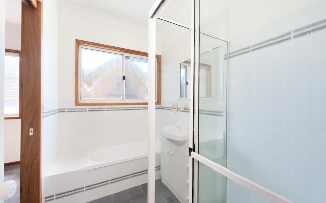 Portside, 2/6 Church Street