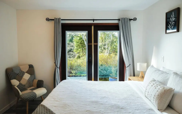 Secluded Oceanfront - Upstairs