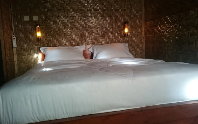 Aryasuta Bungalow