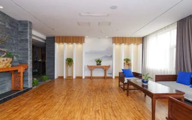Riyue Lake Culture Hotel – Guest Rooms – Shangqiu