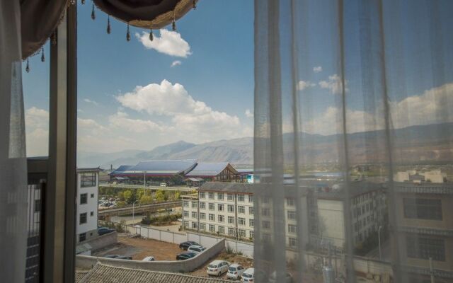 LV QI Hotel