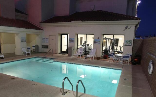 Gateway Studio Suites