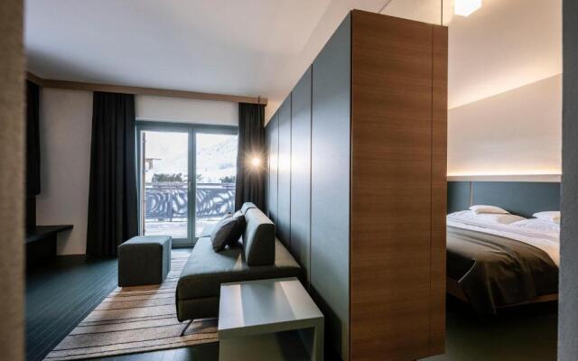 Paramount Alma Suites