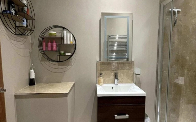 Cosy 2 Bedroom Apartment in the Heart of Leith