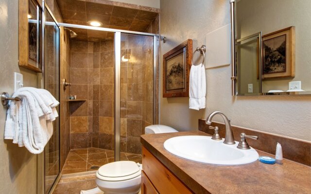2BR Empire House Condo by RedAwning