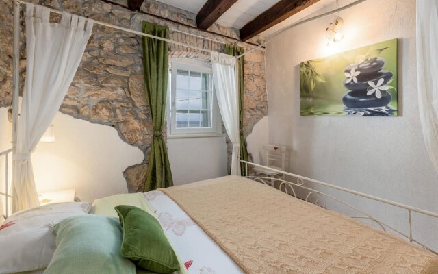 Nice Home in Crikvenica With Wifi and 3 Bedrooms