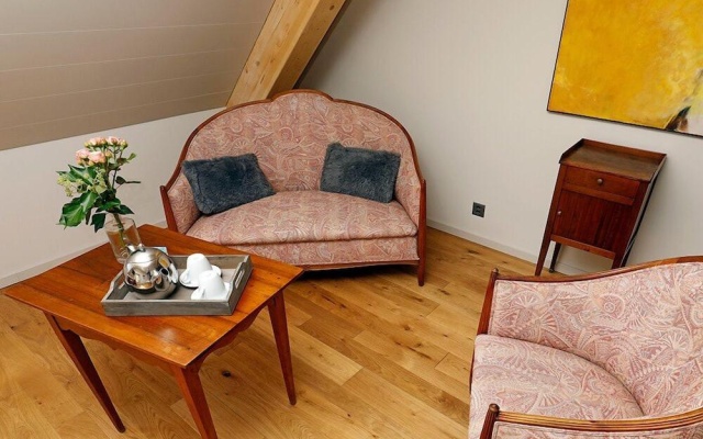 Hotel Fleur de Lis – Guest Rooms – Le Locle