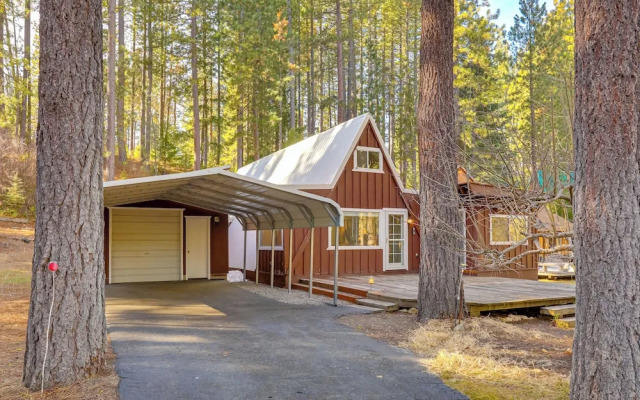 Quaint + Rustic A-frame < 5 Mi to Plumas-eureka!