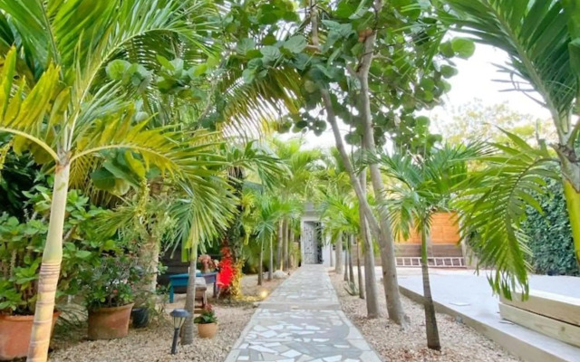 Green Oasis Hotel