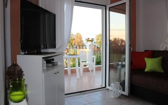 Maravilla Apartments