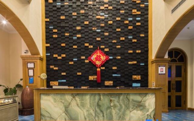 Five Elements Hotel (Wuhou New Town Shuangliu Airport CuQiao Subway station)