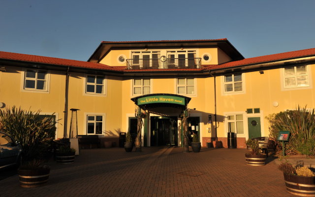 Little Haven Hotel On The Beach