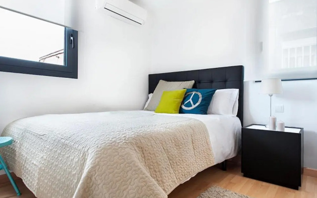 Rambla Paris Attic Apartment