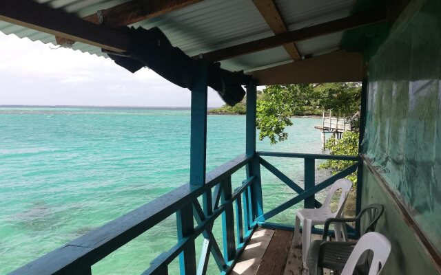 Lusia's Lagoon Chalets